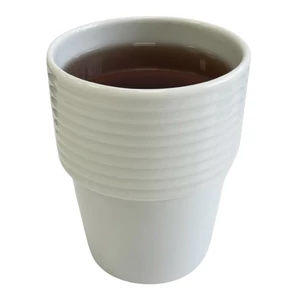MIRA fehér porcelán fül nélküli teásbögre – 300 ml